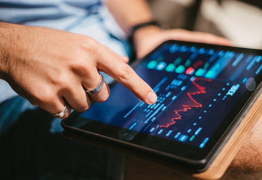 Investment Banking & Fundraising
